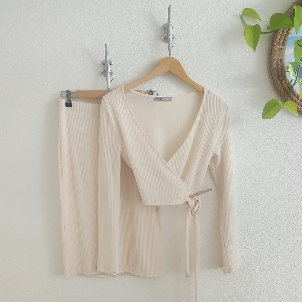 Elegant Cream Midi Dress